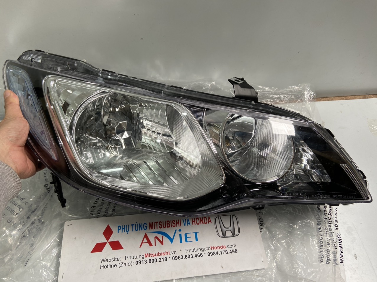 Đèn pha xe Honda CIVIC 2006